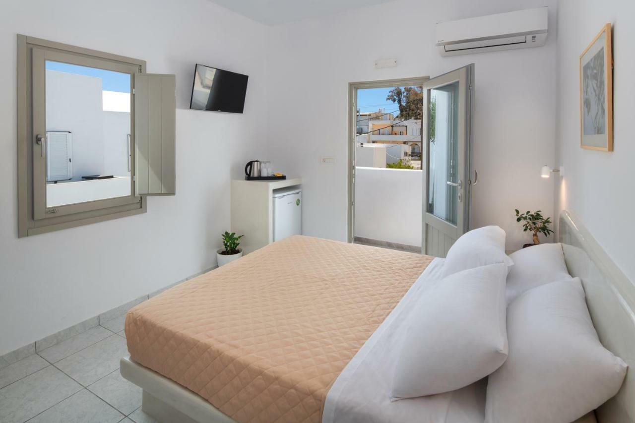Olive Tree Suites Fira  Eksteriør billede